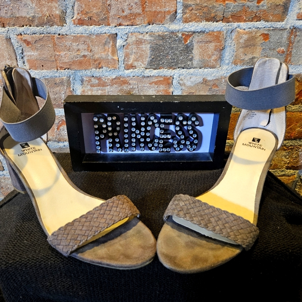 White Mountain Heels🩶🩶🩶